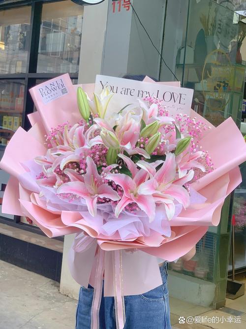 送百合花代表什么
