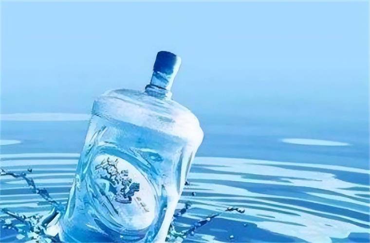 自来水、桶装水、矿泉水这几种水到底哪一种更适合人们?