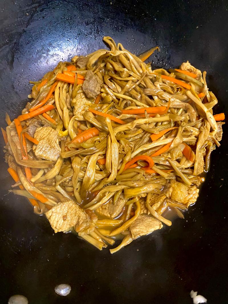 黄花菜怎么做比较好吃又简单